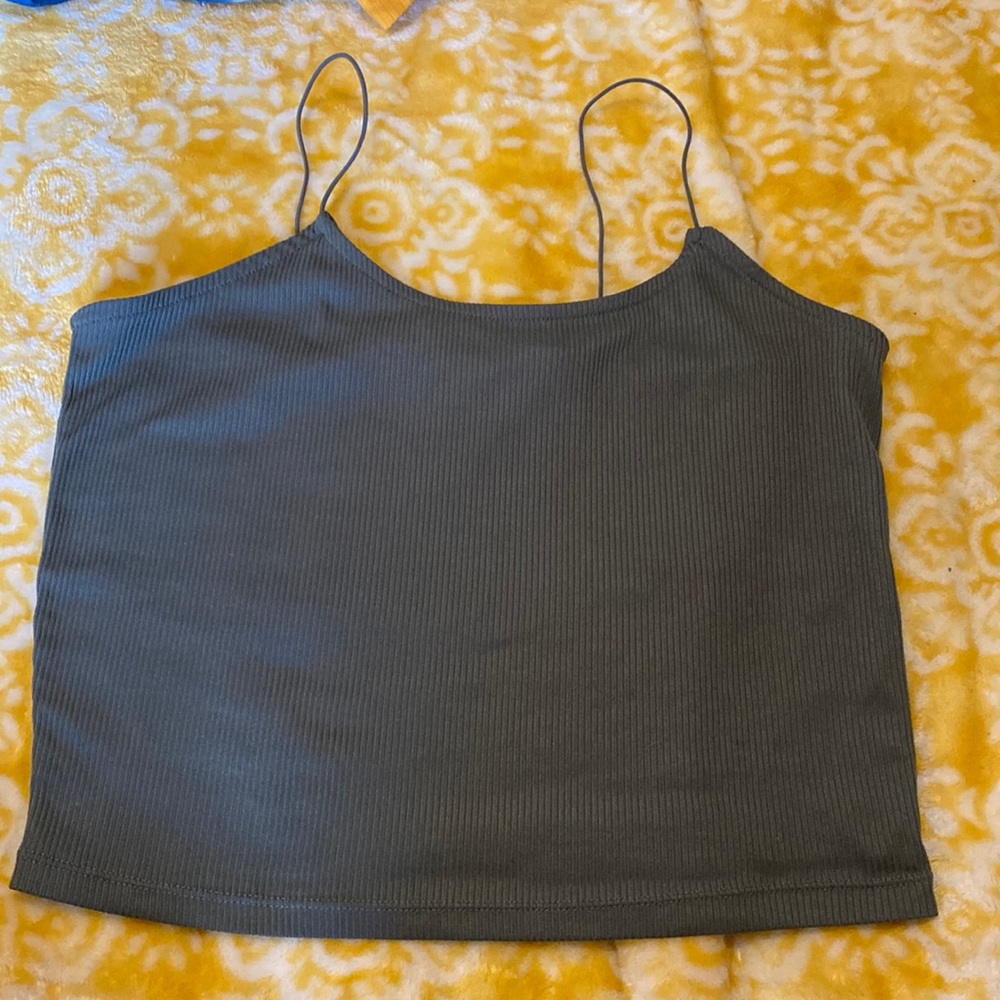 forest green tank crop